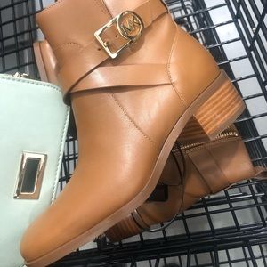 AUTHENTIC MICHAEL KORS BOOTIE